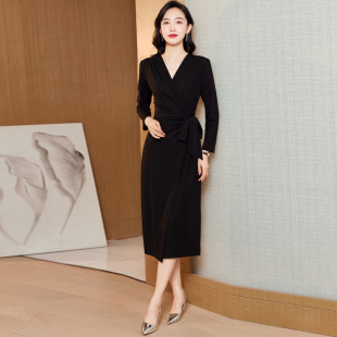 2026春秋新款黑色长袖气质优雅收腰显瘦V领女长款大码遮肚连衣裙