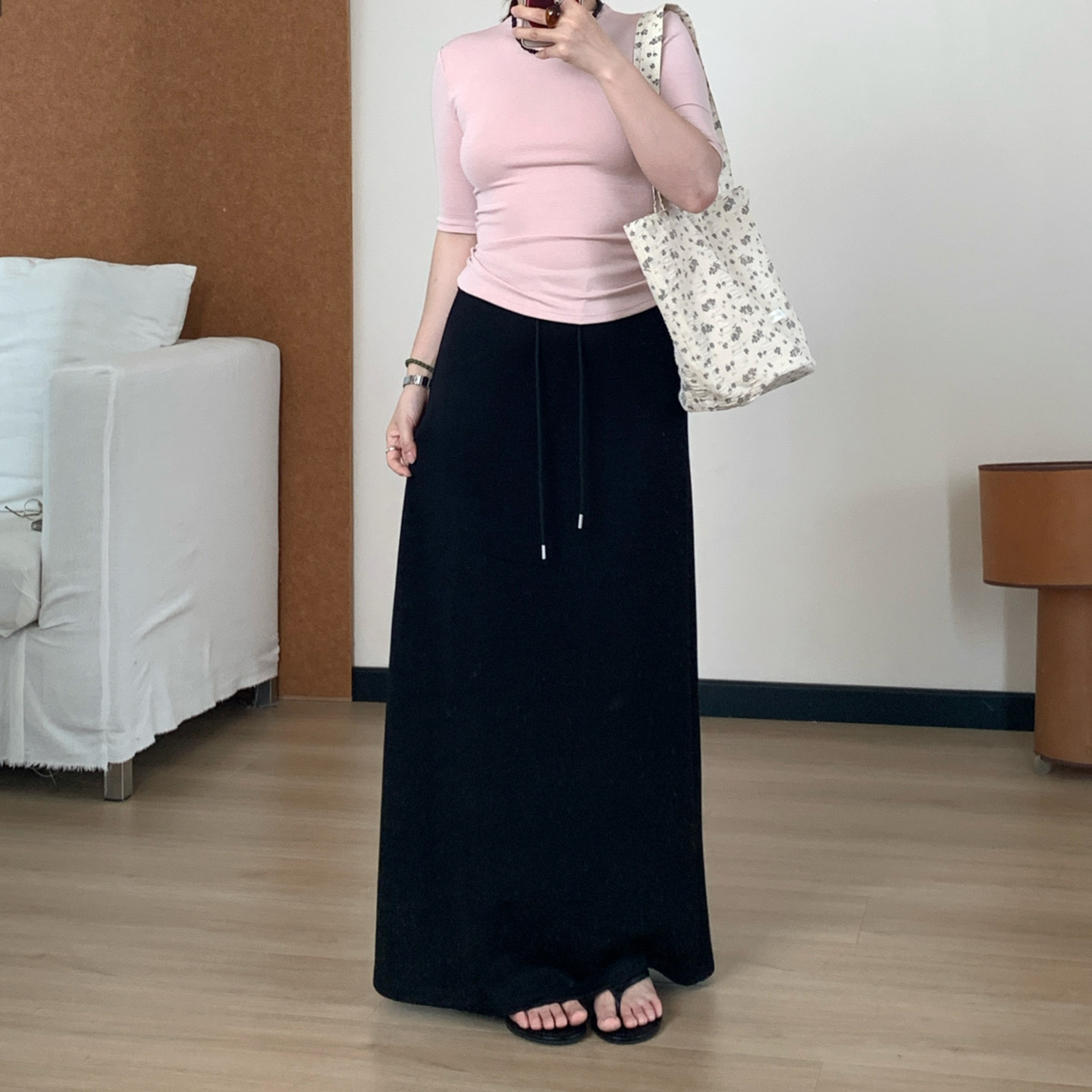 Omang桃喜 韩系垂感舒适长款半身裙女春季后开叉设计感针织卫裙