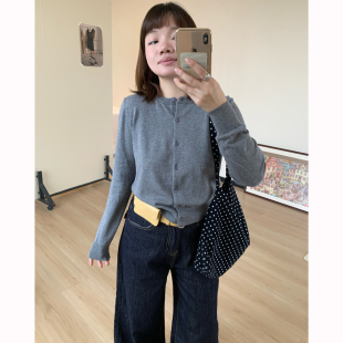 Omang桃喜 韩系灰色短款针织开衫女早秋休闲百搭圆领软糯毛衣外套