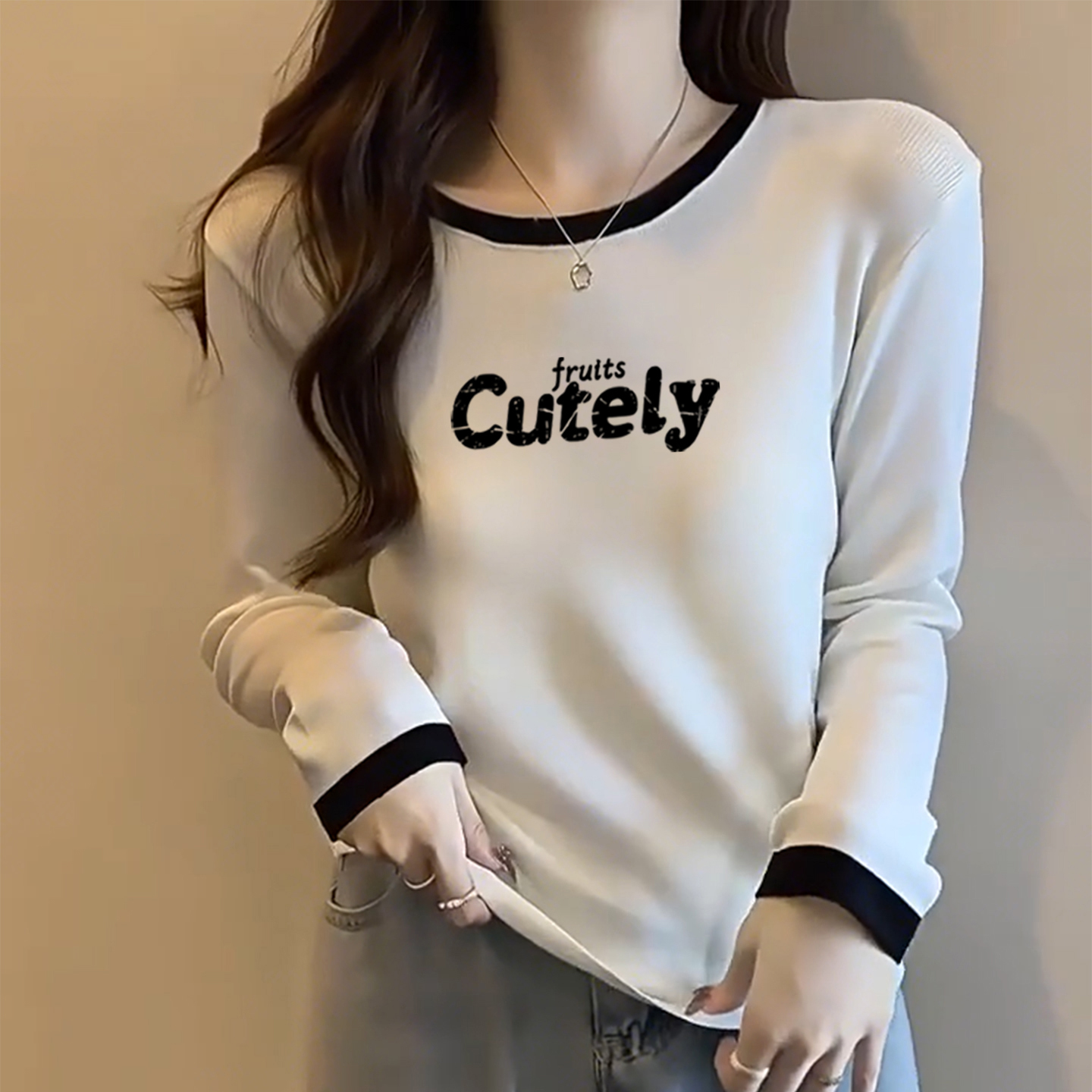 2025秋季纯棉长袖t恤女打底衫撞色圆领设计感正肩显瘦白色上衣