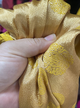 黄色真丝软缎团花纹重磅桑蚕丝布料留香绉连衣裙套装蒙古袍子面料