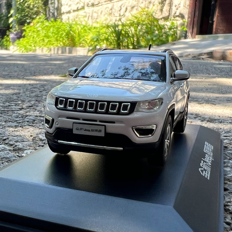 1比43原厂广汽菲克指南者JEEP COMP ASS车模吉普合金仿真汽车模型