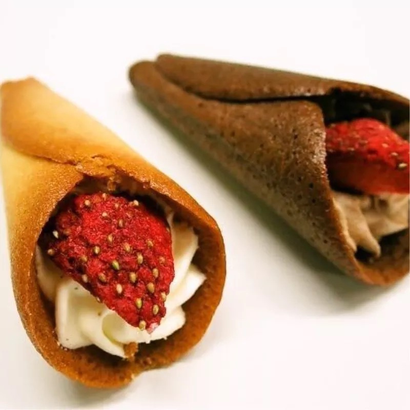 草莓卷audrey日本零食东京车站限定草莓奶油芝士夹心脆蛋卷高颜值