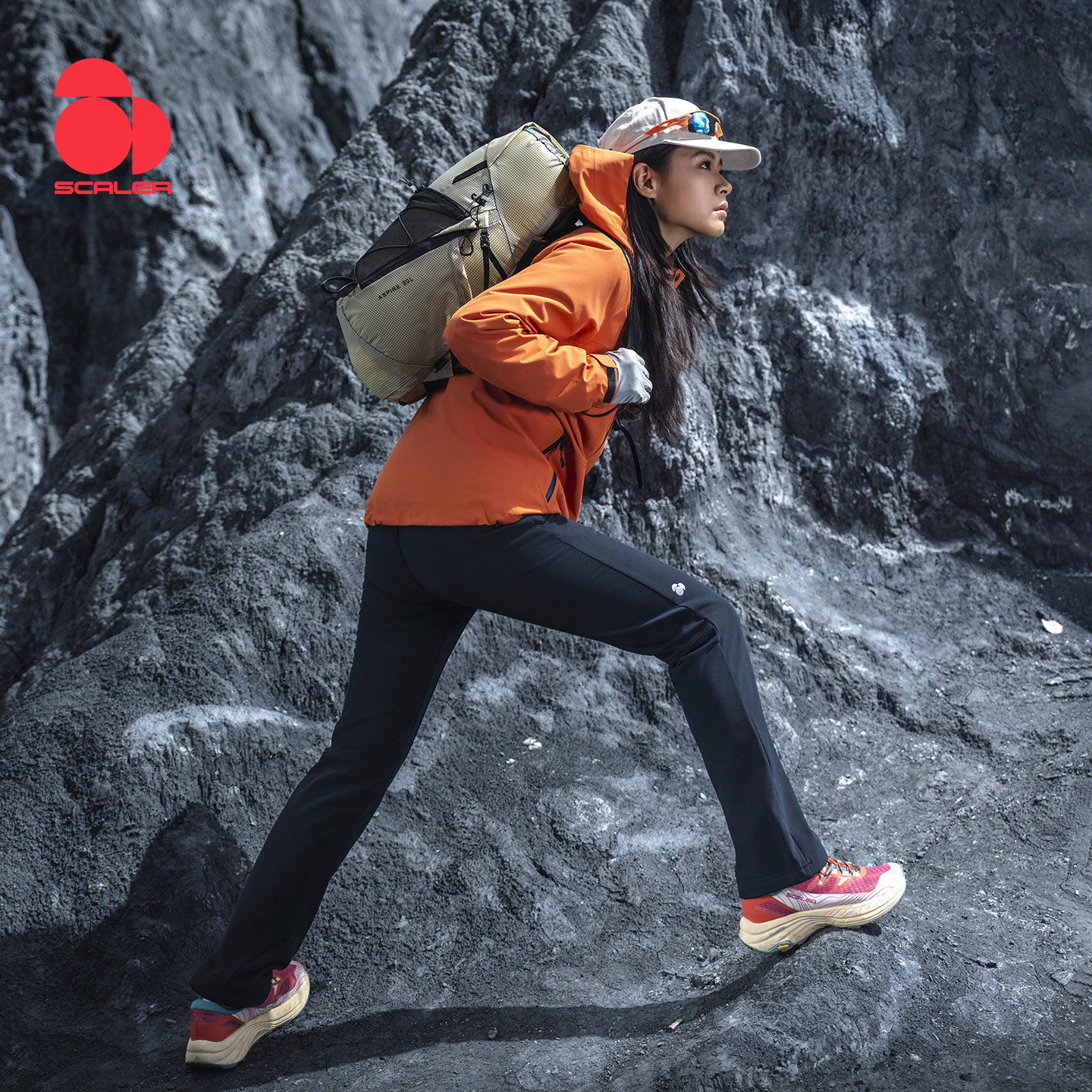 思凯乐户外软壳裤男女防泼水加绒