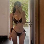 泳衣女新款 高级感保守温泉度假 性感黑色分体比基尼绑带小胸三点式