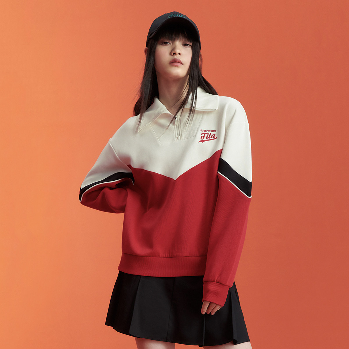 斐乐女子运动宽松翻领套头卫衣