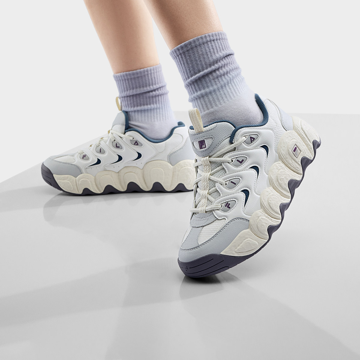 Fila/斐乐冬季新款女士可颂鞋1S ORIGINALE运动老爹鞋F12W612131F