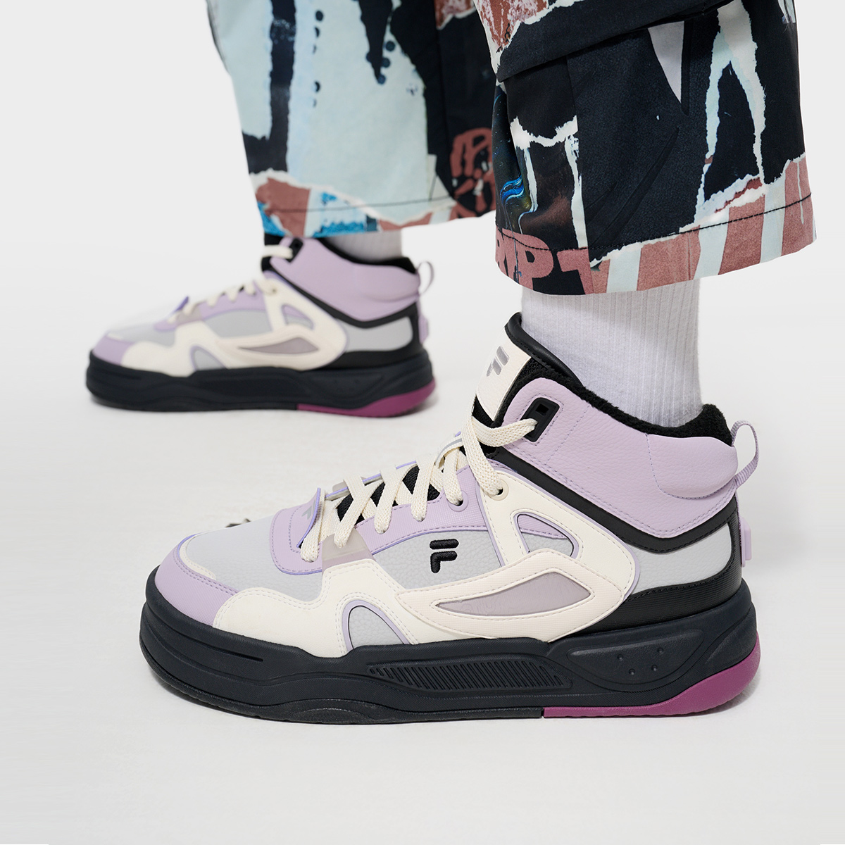 斐乐酷板女子运动加绒滑板生活鞋