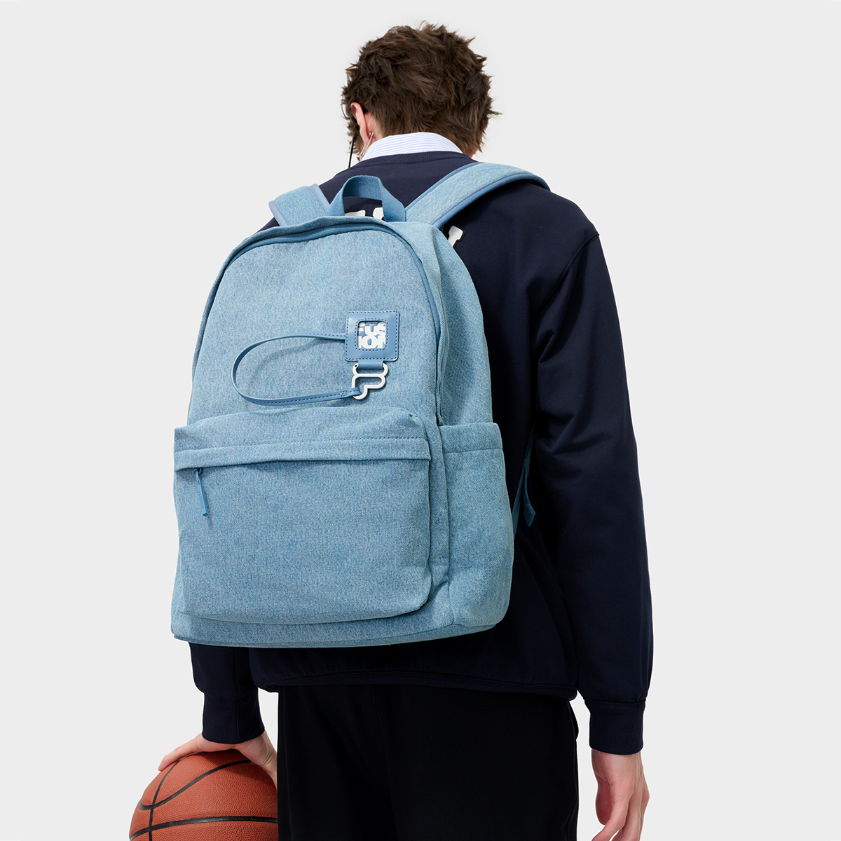 斐乐男女同款户外潮流运动背包