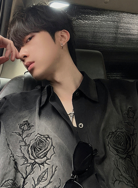 junmanner 玫瑰刺绣美式复古潮流翻领半袖衬衫上衣春夏季男生衬衣