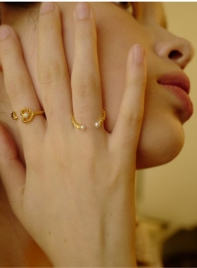 僵硬猫女黄铜法式珍珠开口