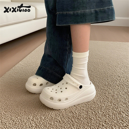 细细条简约时尚厚底户外洞洞鞋