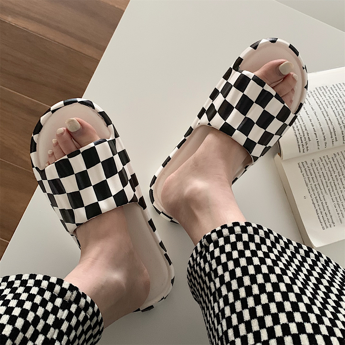 棋盘格时尚个性软底防滑凉拖鞋夏