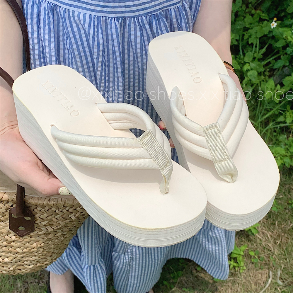 细细条时尚增高厚底夹脚凉拖鞋