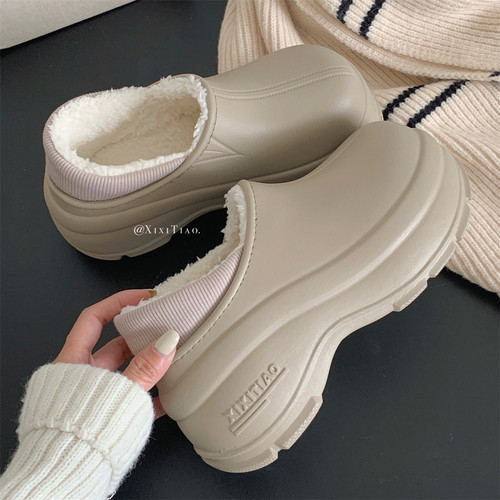 细细条百搭时尚厚底防水雪地靴