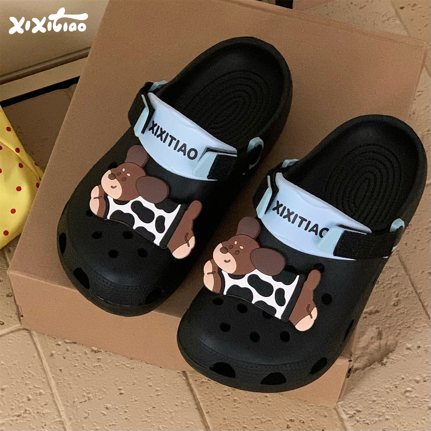 细细条 奶牛纹小狗足弓洞洞鞋男女防滑海边度假夏季情侣沙滩凉拖