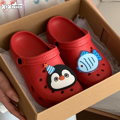 细细条可爱企鹅小鱼足弓洞洞鞋