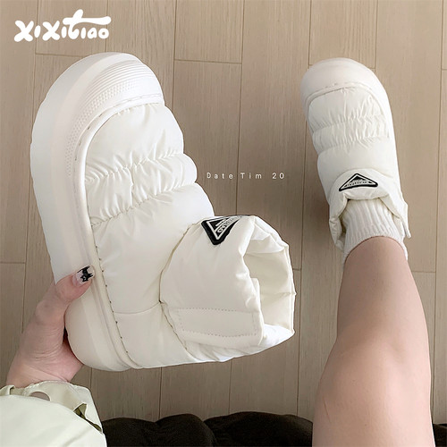 细细条时尚字母标防水雪地靴