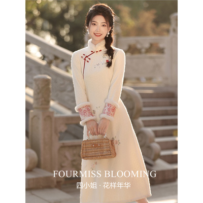 米白色新中式加绒连衣裙