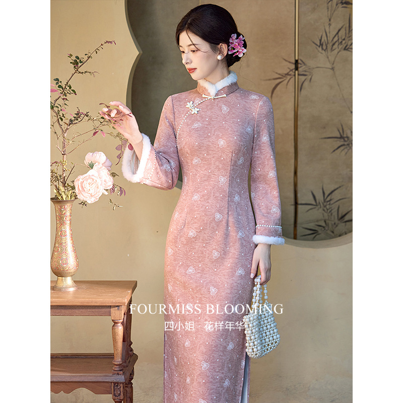 粉色2025新款加绒连衣裙