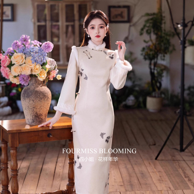 白色刺绣加绒复古连衣裙