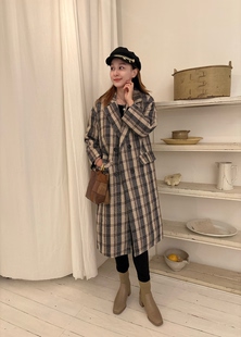 2025秋冬新款米灰格子夹棉保暖英伦风翻领中长款呢大衣外套女
