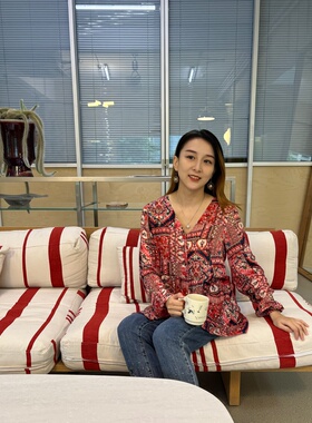 2025年秋法式意大利复古ins风红色碎花腰果花v领长袖宽松棉麻衬衫