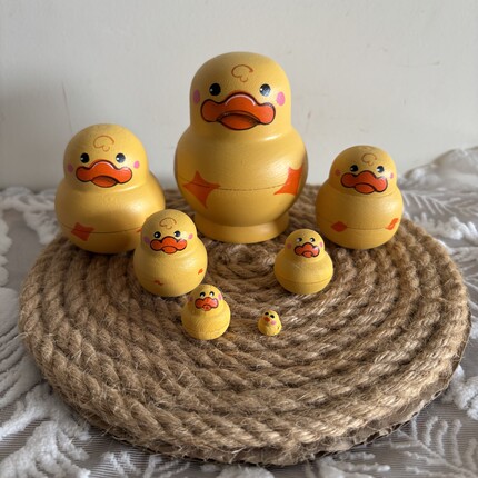 手绘小黄鸭柯尔鸭7层套娃摆件可爱创意礼物送朋友闺蜜生日礼物