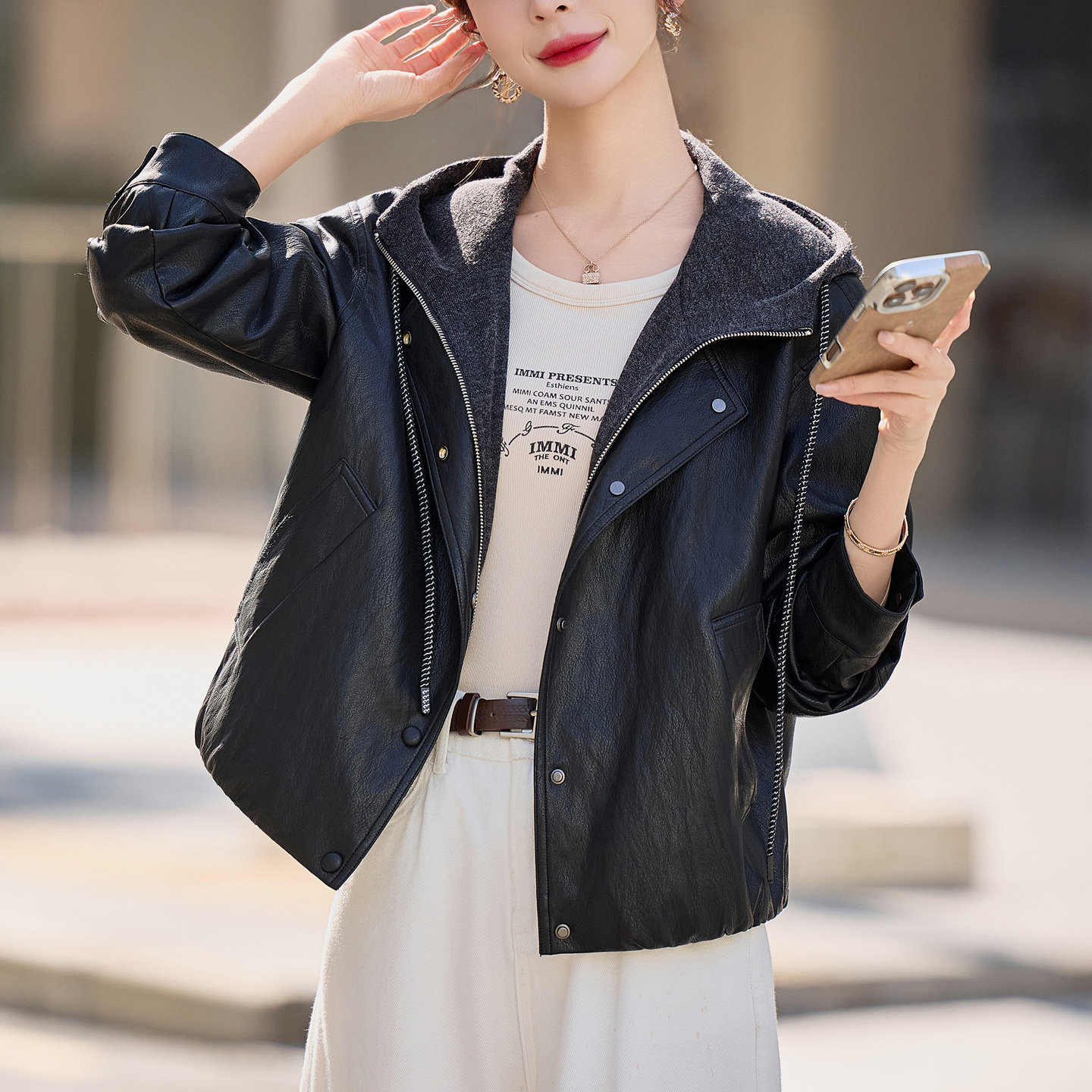 皮衣外套女时尚休闲连帽假两件皮夹克2026春装新款PU皮上衣显瘦,女装/女士精品,皮衣,淘宝优惠券,粉丝福利购,淘宝优惠卷