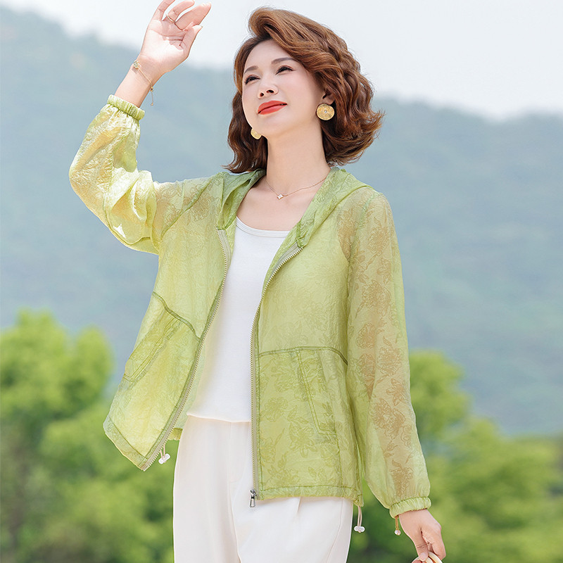 中年妈妈防晒服时尚休闲连帽薄款