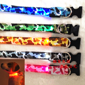 热销迷彩闪光宠物项圈发光狗项圈猫项圈宠物脖圈结实晚上遛狗用品