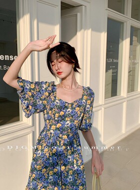 2022夏季DIGM新款修身复古超火赫本碎花高腰气质方领短袖连衣裙女