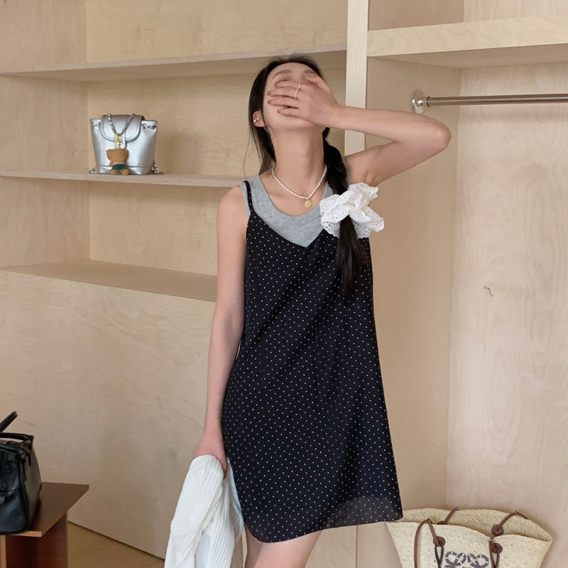 百搭吊带裙波点简约百搭