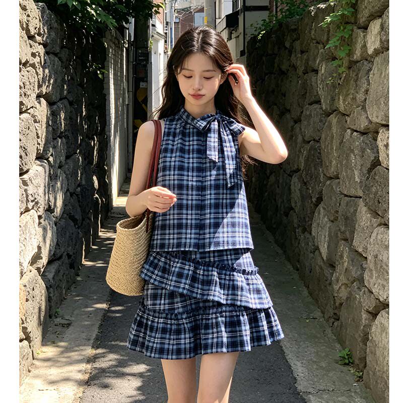 夏季蓝格无袖荷叶边显瘦连衣裙