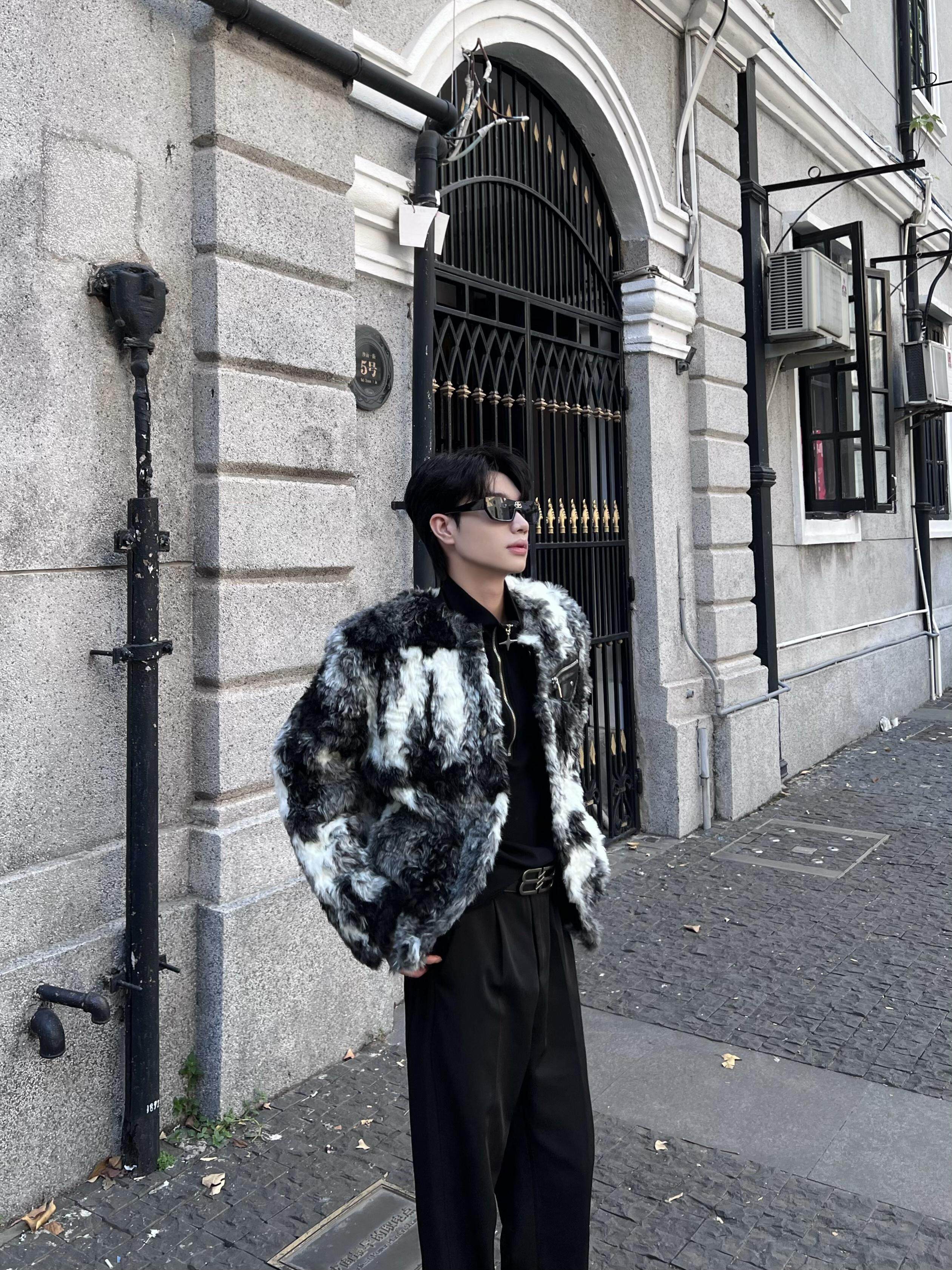 2024 NEW FASHIONABLE MENS JACKET WINTER WARM THICKENED BLACK AND WHITE YOUNG TREND VERSATILE PLUSH COLOSSE
