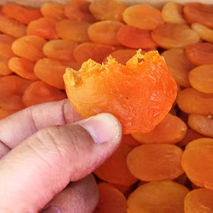 黄杏干酸甜特级新疆特产树上吊干杏脯天然杏肉干无添加零食