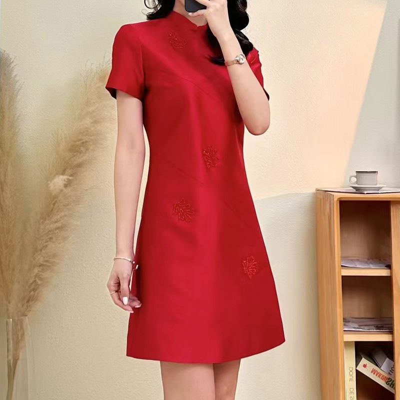 中式高端轻奢礼服裙短袖钉珠刺绣丝毛连衣裙日常可穿结婚订婚旗袍