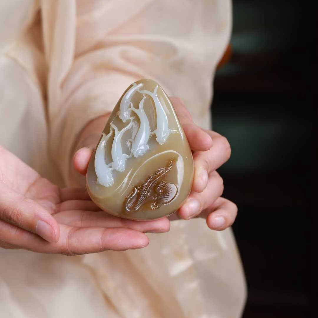 玉器工艺品天然新疆和田玉俄料老料连年有余手把件玉石把件送证书