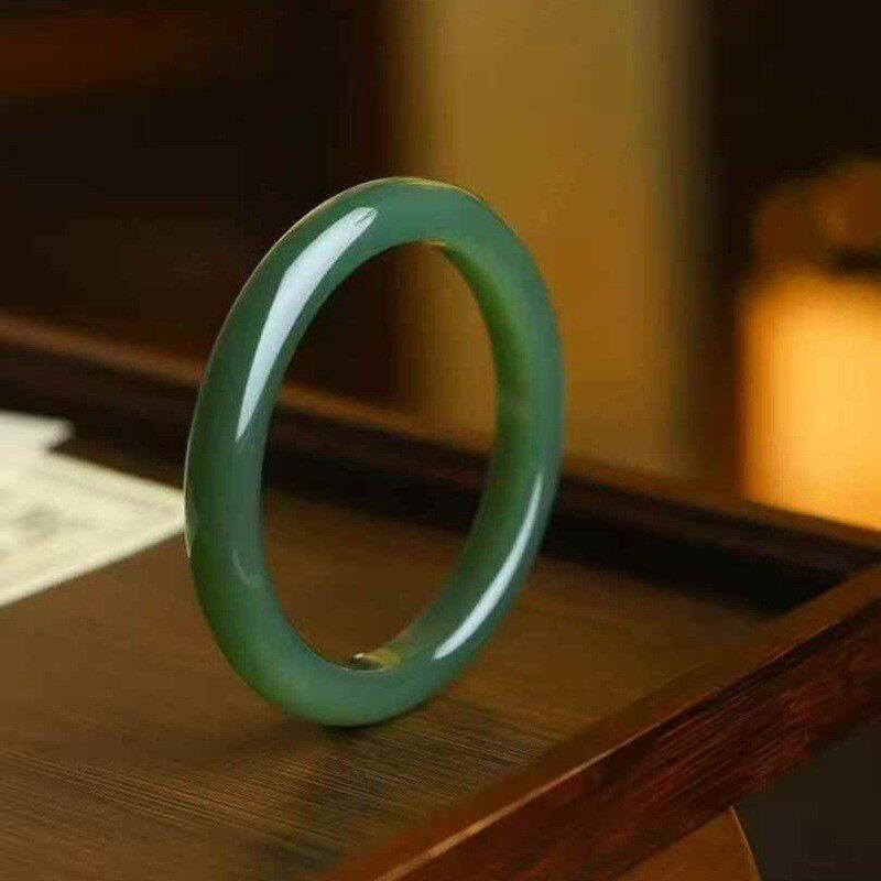 玉器工艺品天然新疆和田玉青海料老料湖水绿玉石素面镯女款手镯