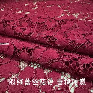 酒红骨线蕾丝花边提花镂空晚礼服春夏披肩连衣裙设计师时装 布面料