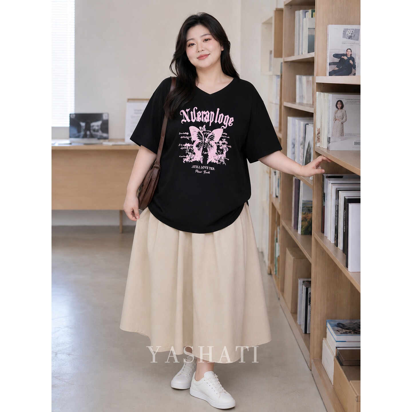 娅莎媞大码女装 200斤胖mm遮肉显瘦纯棉蝴蝶印花短袖T恤上衣 女