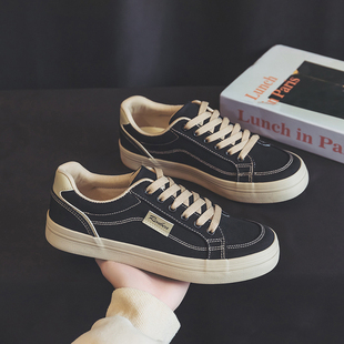 人本帆布鞋男款2026春季新款百搭软底学生板鞋休闲透气黑色运动鞋