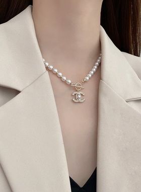 年轻人珍珠项链双C小香风