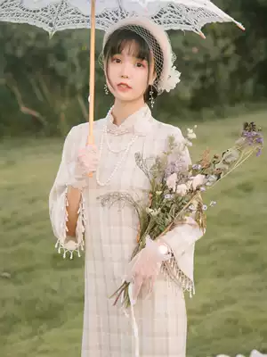 Chuandai:Autumn white dew xtreme plaid cheongsam young Republic of China style girl cheongsam improved version of Western dress