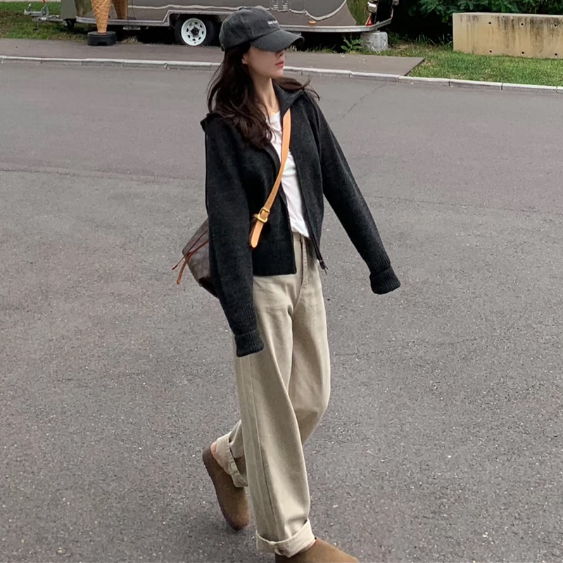 卡其色直筒牛仔裤女窄版阔腿裤秋季新款高腰显瘦宽松杏色拖地裤子