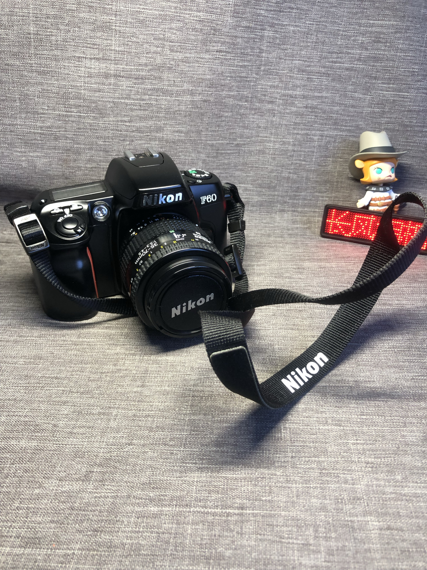 nikon尼康F60套机35-70变焦135胶卷胶片菲林单反相机成色新功能好