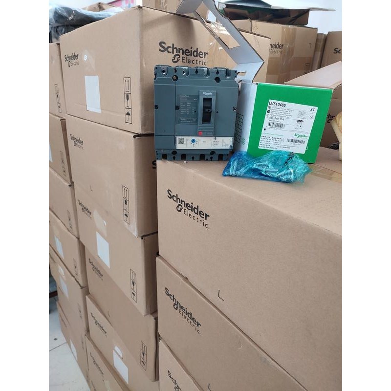 施耐德LV510346最后6箱.施耐德CVS100F 4P8议价