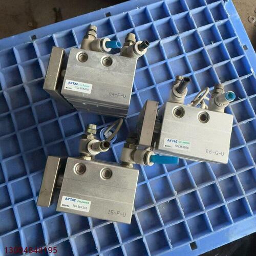 拆机3个亚德客三杆气缸TCL25X20S议价