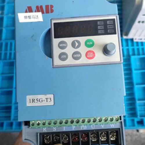 安邦信AMB100S-1.5KW变频器一台，380V，成色自议价