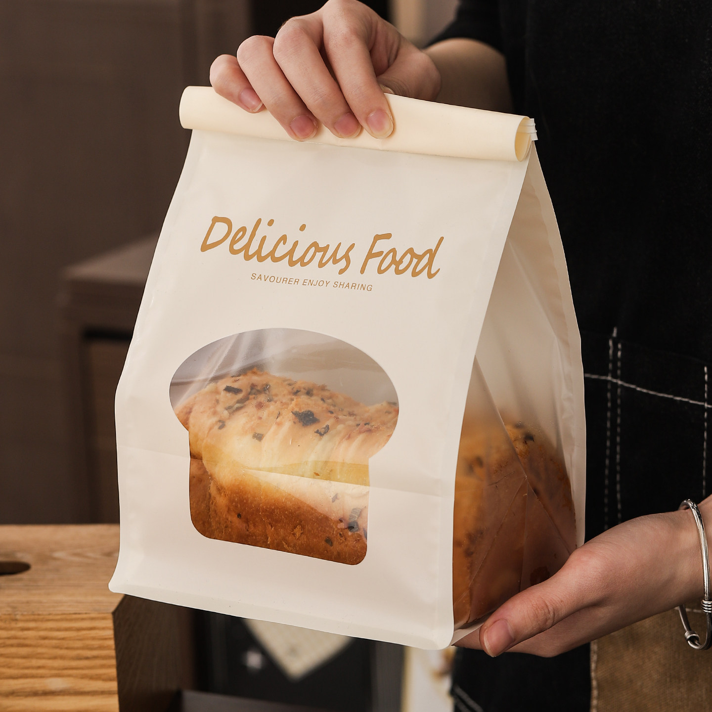 新款透明吐司袋450克铁丝封口面包袋自立袋牛角包铁丝卷边烘焙袋